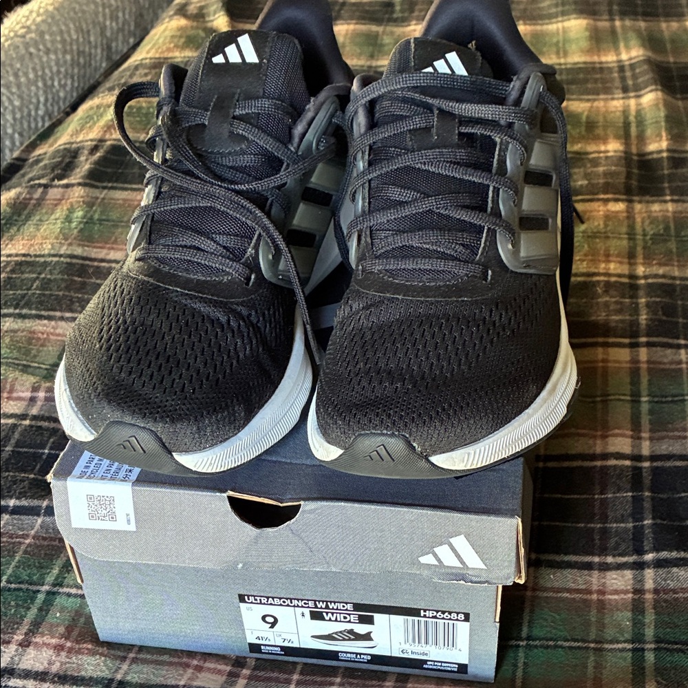 Adidas Women’s Ultrabounce Running Shoes